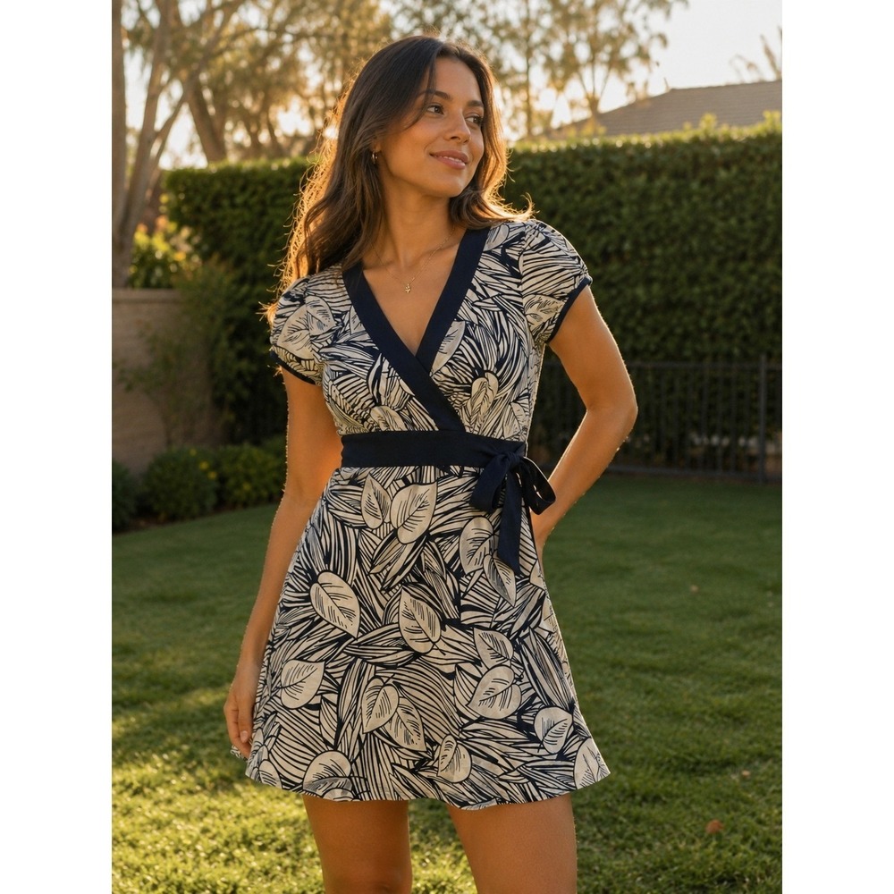 Teeze Me Navy White Tropical Leaf Print Faux Wrap Mini Dress Short Sleeve S